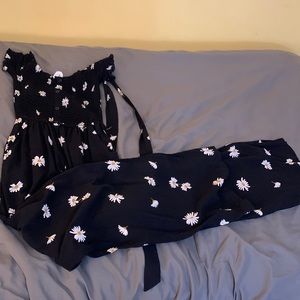 Off the shoulder jumpsuit with floral print size extra small